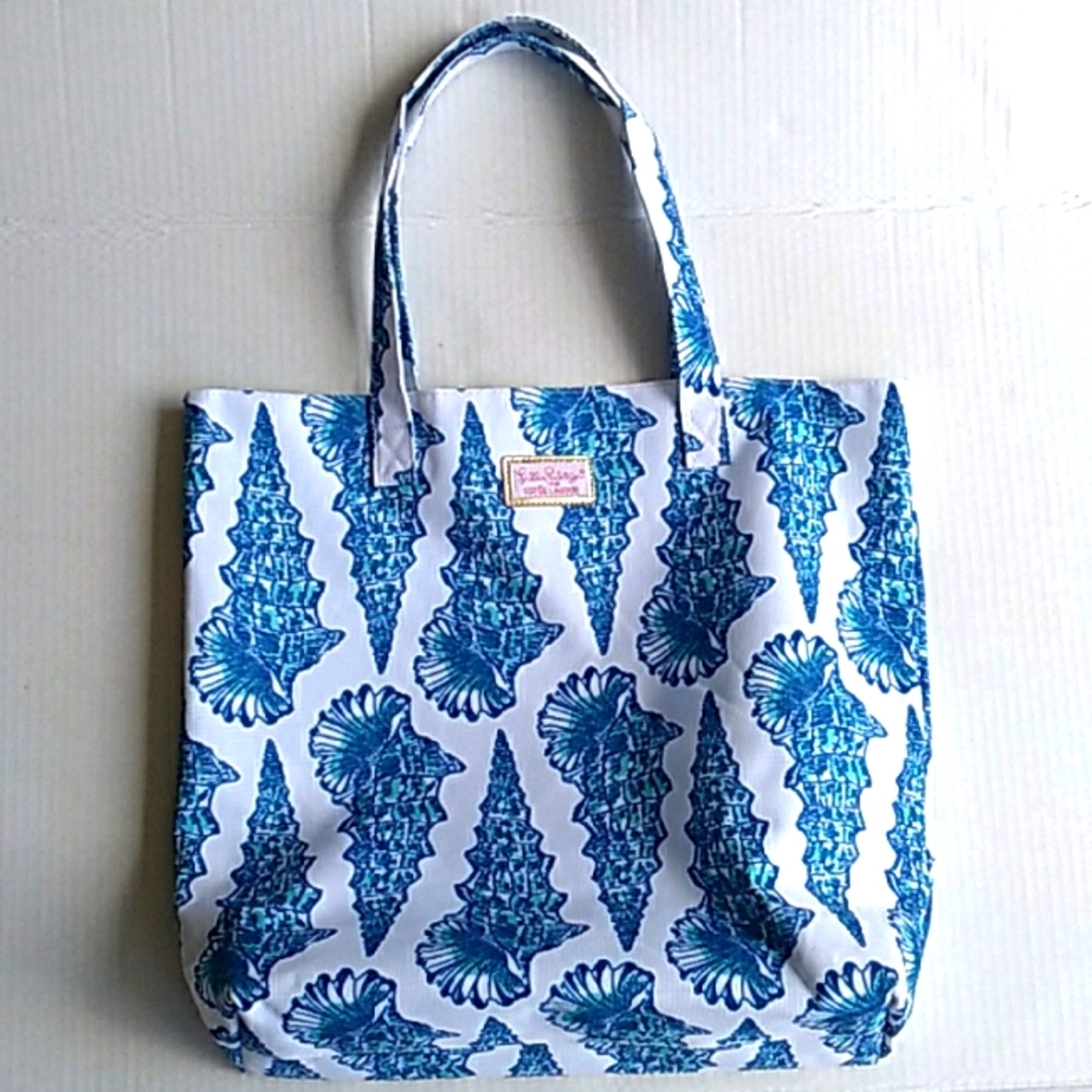 Lilly Pulitzer For Estee Lauder Beach Tote Seashell  Print.